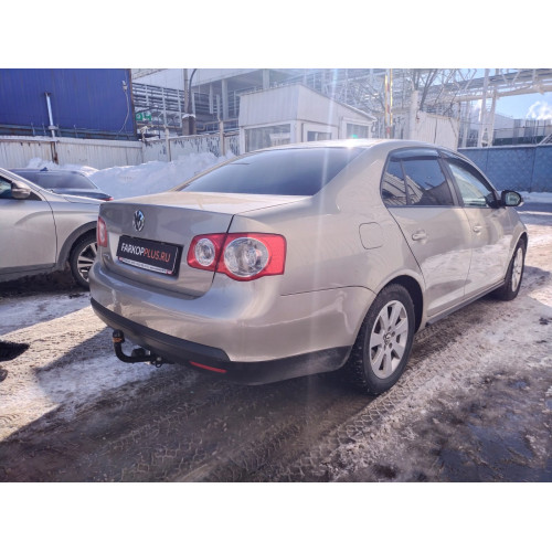 Фаркоп Лидер Плюс на VOLKSWAGEN Jetta 2005–2010  Арт. V105-A 