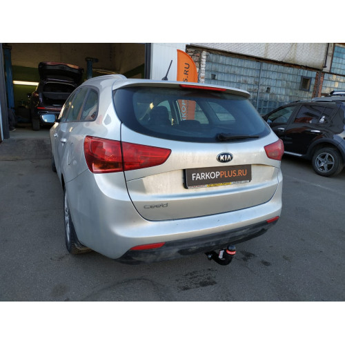 Фаркоп BOSAL (ORIS) на KIA Ceed 2012–  Арт. 6756-A (универсал)