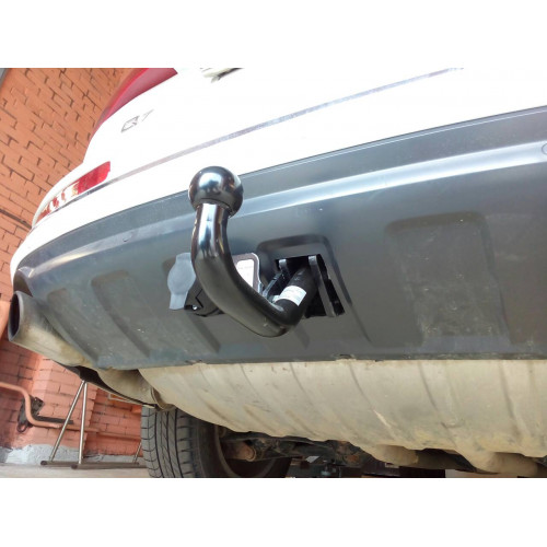 Фаркоп ARAGON на AUDI Q7 2005–2015  Арт. E6710AA 